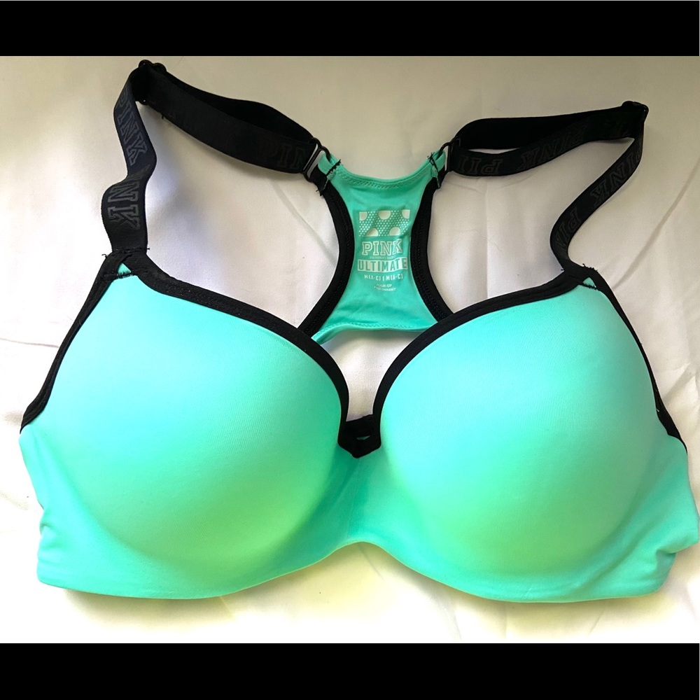 PINK Victoria’s Secret Sports Bra